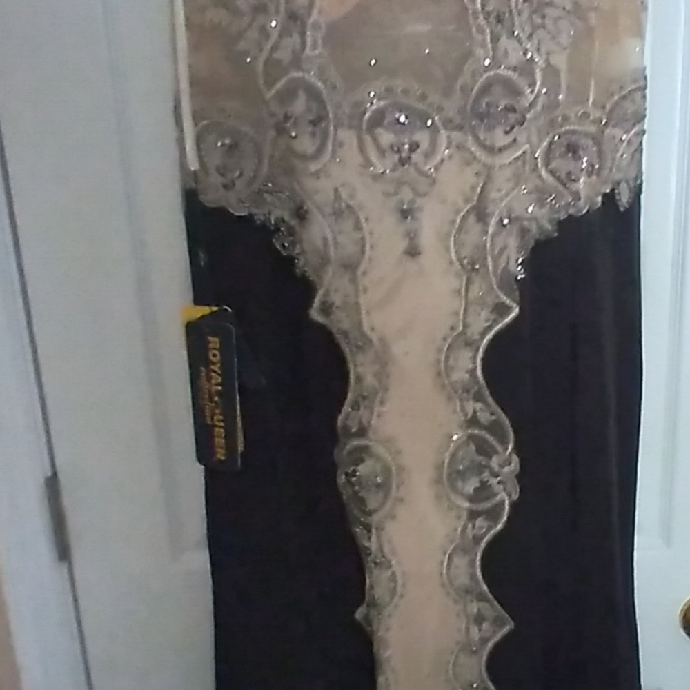 DRESS - Picture 2 of 8